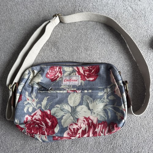 Cath kidston roses pattern - kidston,