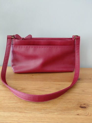 Vtg liz claiborne red shoulder - red,
