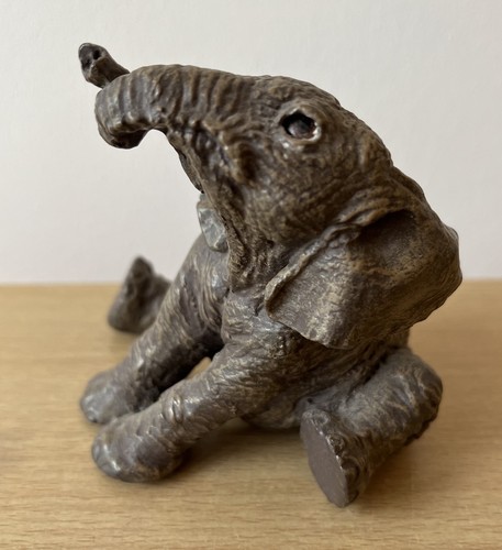 The herd snoot - the, elephant