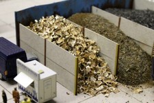 BULKSCENE - MODEL SCRAP RUSTY