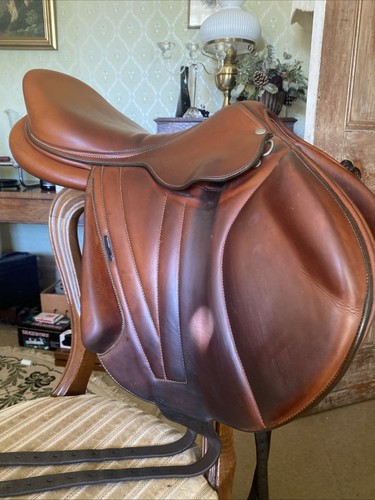 Butet jump saddle - jump, 17.5”