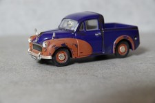 Vanguards VA08300 Morris Minor 1000 Pickup Hidden Treasures Series 1:43 Scale