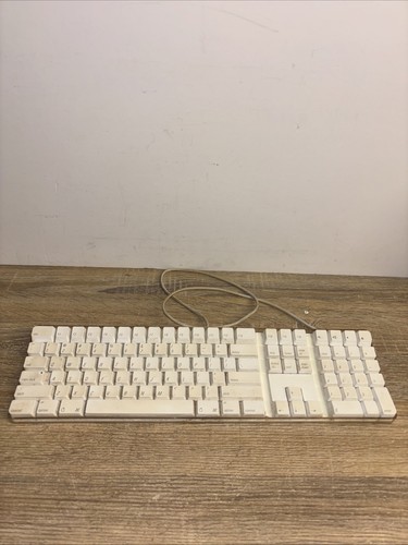 Vintage apple keyboard a1048 - apple,