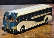 CORGI 53903 YELLOW COACH 743