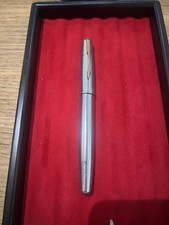 Parker Frontier Flighter Fountain Pen Medium Gold Trim Brushed Silver Chrome