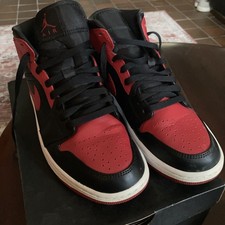 Nike Air Jordan 1 Mid Banned