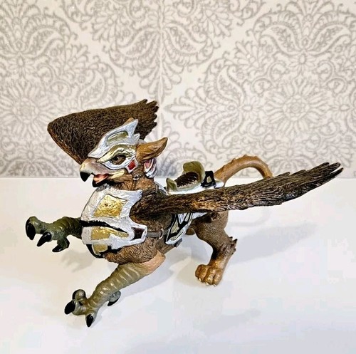Fantasy creature war griffin - war,