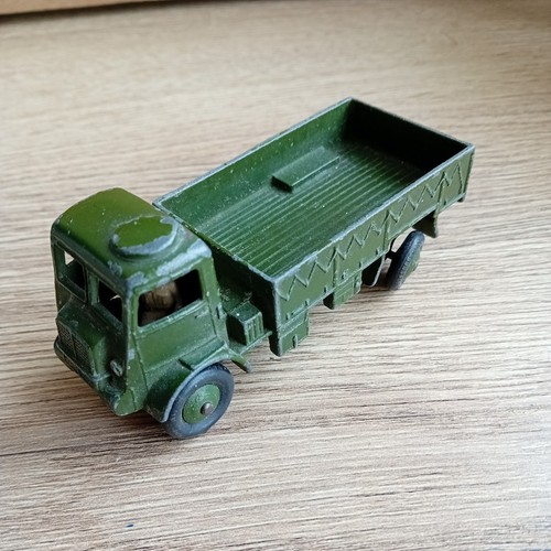 Dinky toys ton - army, wagon
