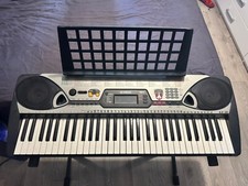 Yamaha EZ-20 Electronic Keyboard with Stand and plug 61 Keys Good Condition 
