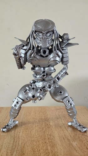Predator metal art sculpture - predator,
