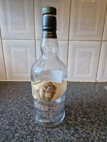 Buffalo trace bourbon - buffalo, whiskey