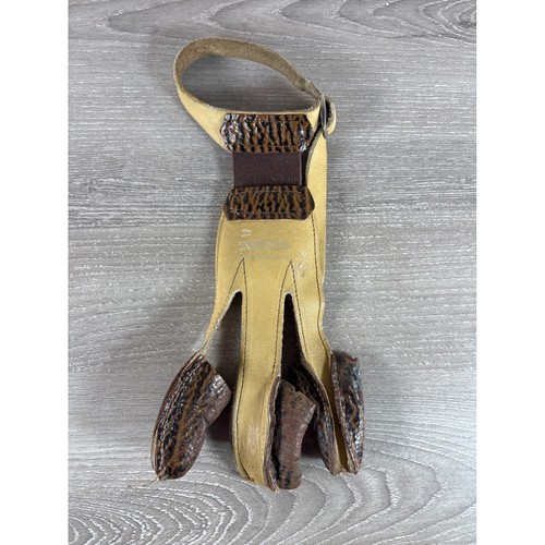 Vintage bear archery leather - bear,