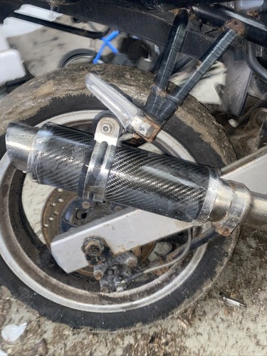Suzuki gsf 600 - exhaust, can