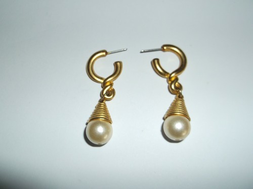 Attractive costume jewellery - attractive,