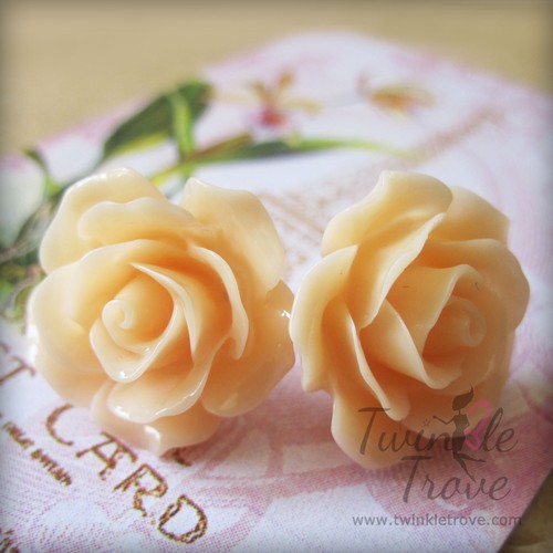 Vintage rose bud - bud, floral
