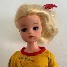 VINTAGE 1983 PEDIGREE BLONDE SINDY DOLL SMALL HARD HEAD GREAT CLEAN CONDITION