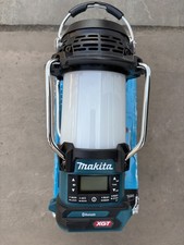 Makita MR009GZ 40V Max XGT Bluetooth DAB/DAB+ Radio with Lantern 