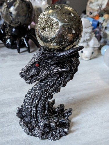 Dragon sphere holder - dragon,