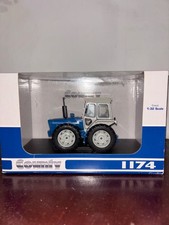 Universal hobbies 5271 Blue County 1174 model in 1/32 scale