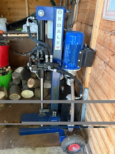 Oxdale log splitter - log,