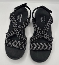 Martha Stewart Skechers Reggae