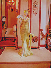 Lady Figurine Ornament in