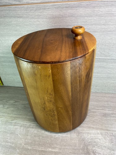 Wooden biscuit bread - wooden, barrel