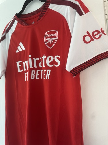 Arsenal home kit - home,