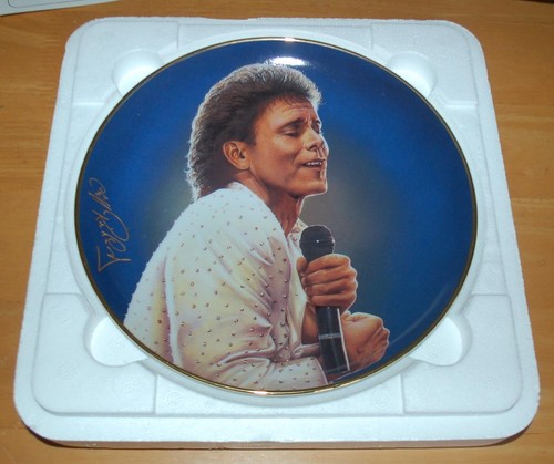 Cliff richard glittering - richard,