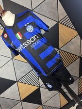 Brand new kids LAUTARO football kit size 7-8 years blue/black.