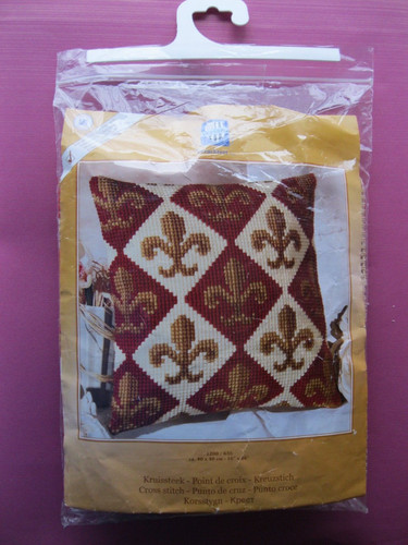 Fleur lis tapestry - tapestry, cross