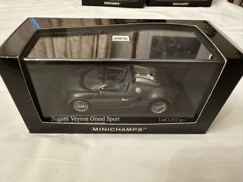 Minichamps 400 110830 2009