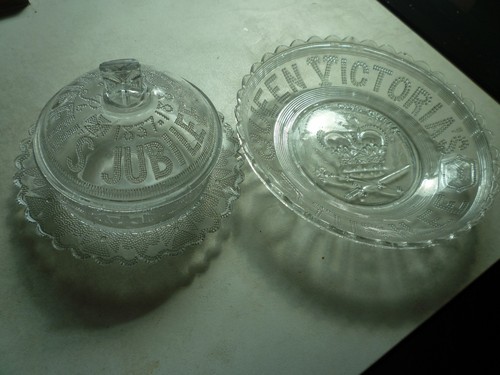 Antique queen victoria golden - queen,