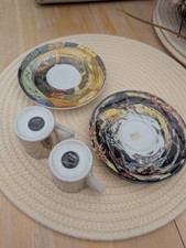 Pair Pylones Paris Narcissus