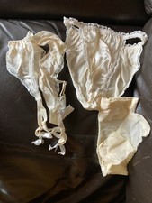 CHE LONDON BRAND NEW SEXY 100% SILK SUSPENDER BELT STOCKINGS & BRIEFS REDUCED