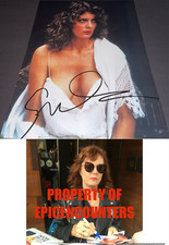 HOT CLEAVAGE SUSAN SARANDON