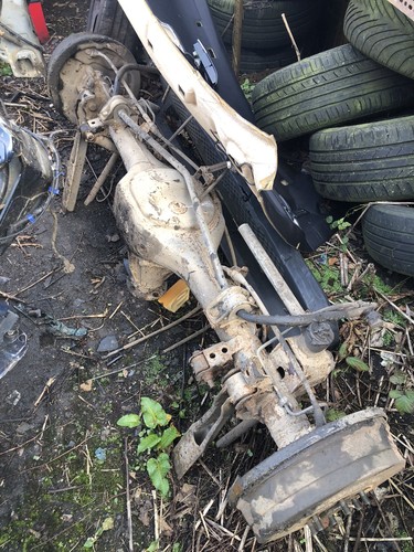 Nissan navara rear axle np300 - nissan,