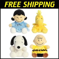 Peanuts Palm Pal Plush Bundle