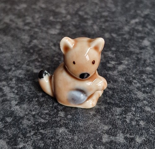 Wade minikin cat collectable - cat,