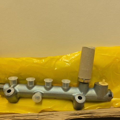 Bosch fuel injector - injector, for