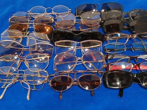 Lot vintage eyeglasses - of,