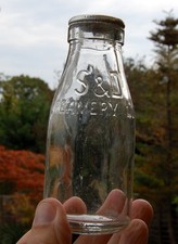milk bottle lovely old S & D ( Sunderland & District ) dairy school 1/3