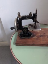 Singer Sew Handy Child's Sewing Machine. Vintage.
