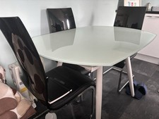 Extendable Table with 4 Chairs