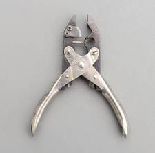 Vintage Rare Maun Industries Made in England No 4260-160 Treadle Sewing Machine