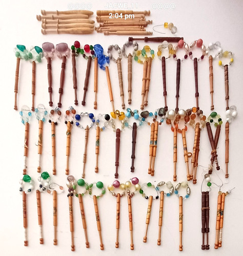 Vintage antique lace - lace, bobbins
