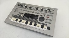 ROLAND MC 303 Music
