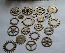 20  STEAMPUNK COGS/GEARS  BRONZE COLOUR SIZES RANGE FROM 26mm 25mm AND DOWN  