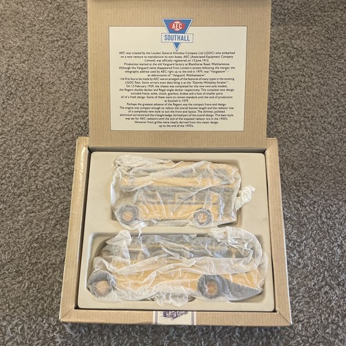 Corgi 96990 aec bus set - bus,