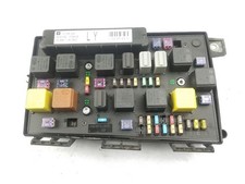 2009 VAUXHALL ZAFIRA FUSE BOX